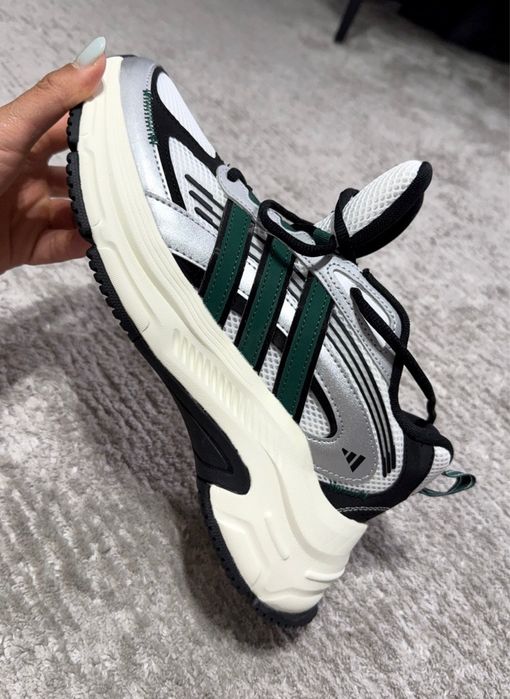 Новые кроссовки Adidas, оригинал
