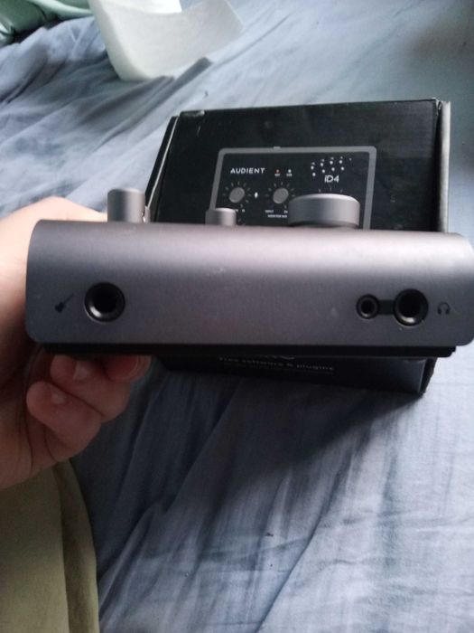 Audient iD4 MKII USB аудио интерфейс