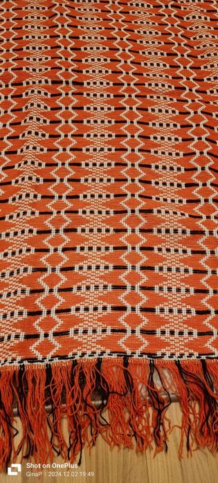 Vând fete masa  cusute manual.