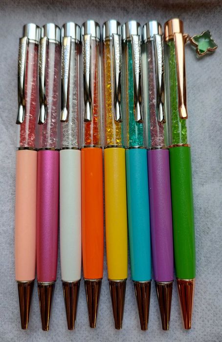 Pix cu logo ,,Swarovski,, în cutie pentru cadou