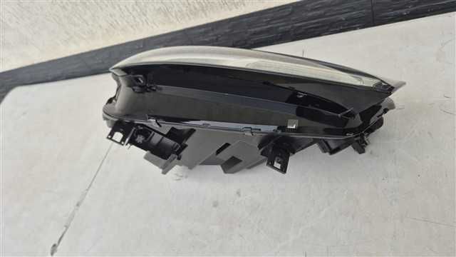 Far dreapta Audi Q5 Bixenon Led an 2017 2018 2019 2020 2021 2022 2023 cod 80A941006 Original - Factura si Garantie