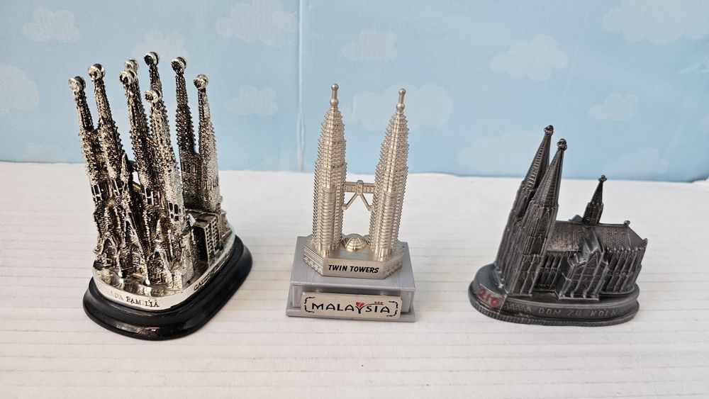 Lot machete ale unor construcții celebre