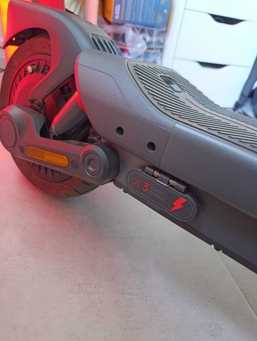 Segway Ninebot Max G3 (Model 2025) – 630 km – Cumpărată acum 3 luni