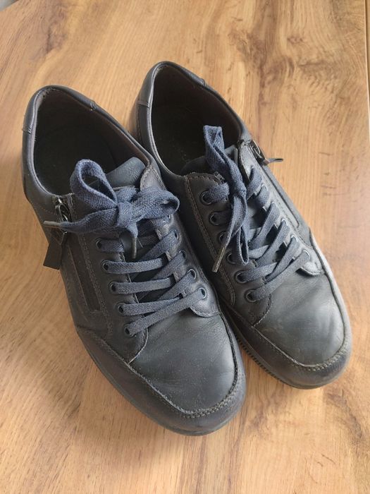 Продам туфли демисезон мужские