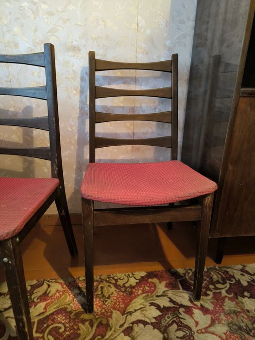 Стол раздвижной, стулья комплект