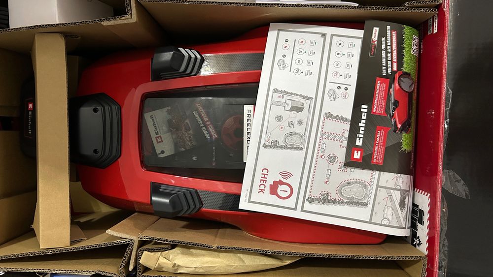 Masina de tuns iarba