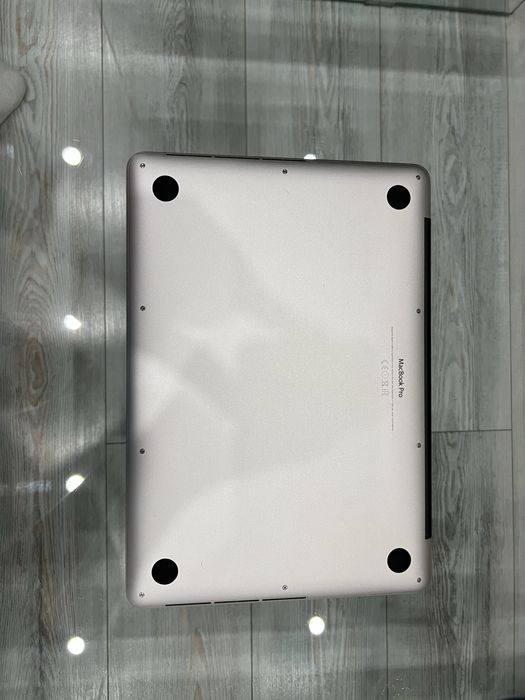 MacBook Pro 13” Retina A1502 stare excelentă