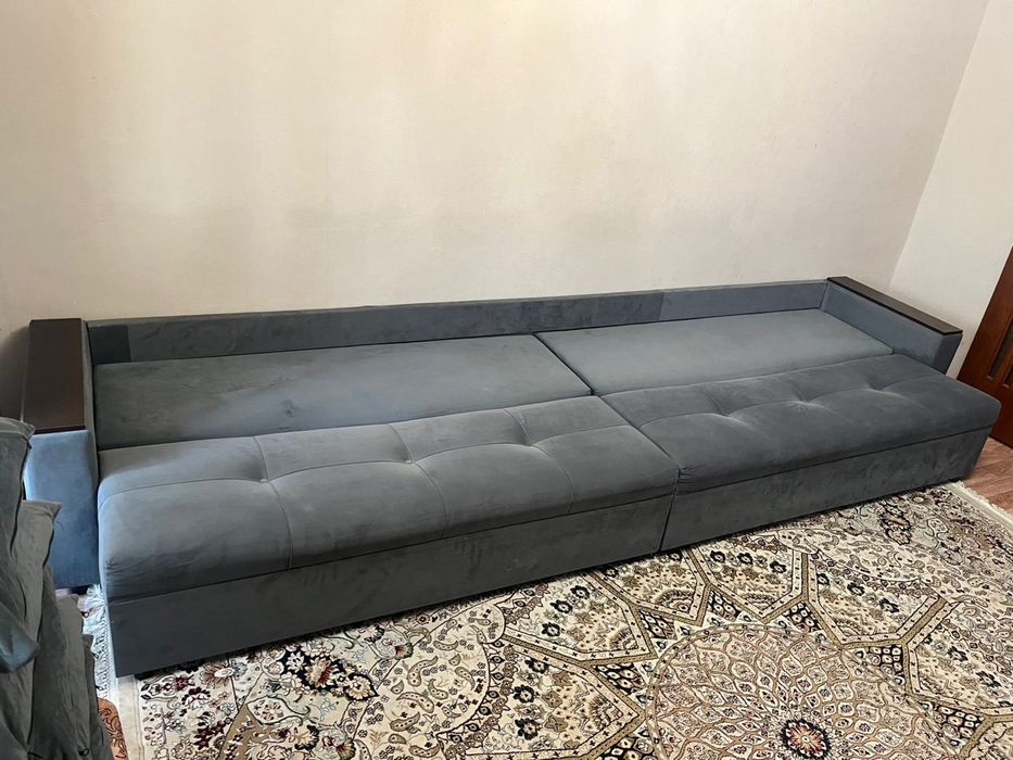 Диван раскладной в хорошем состоянии