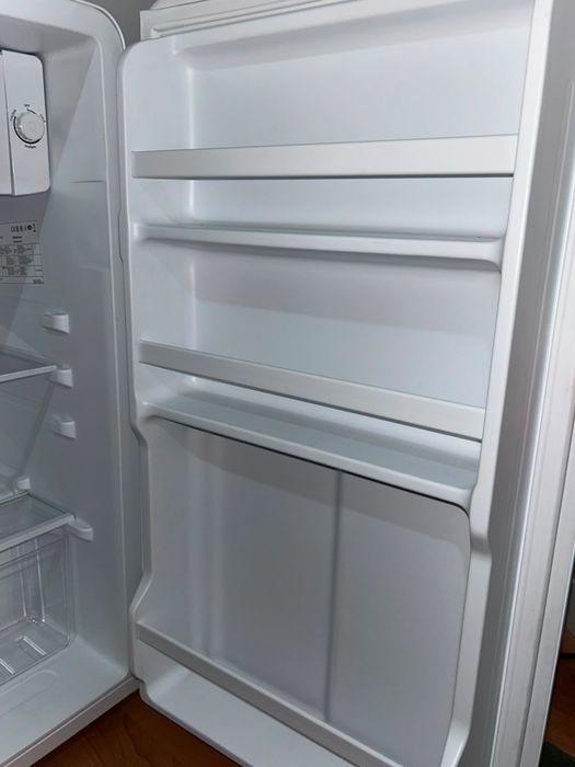 Продам холодильник Midea