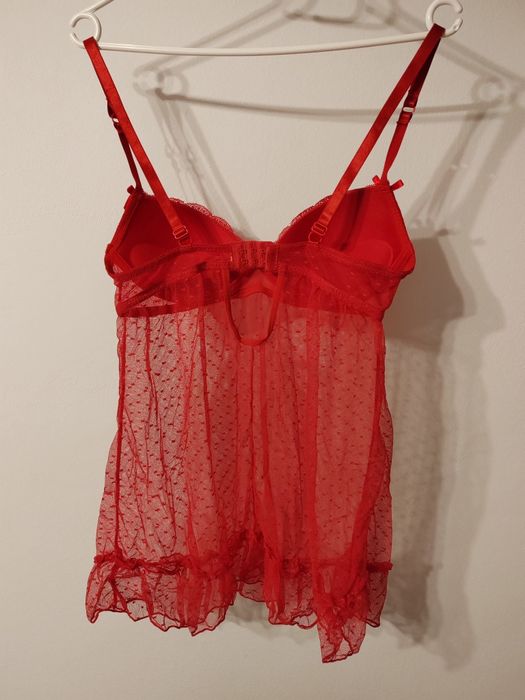 Lenjerie sexy rosie pentru S/M