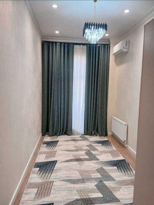 Ориентир: Гидромедцентр, фин. институт, метро Минор  Площадь: 83;