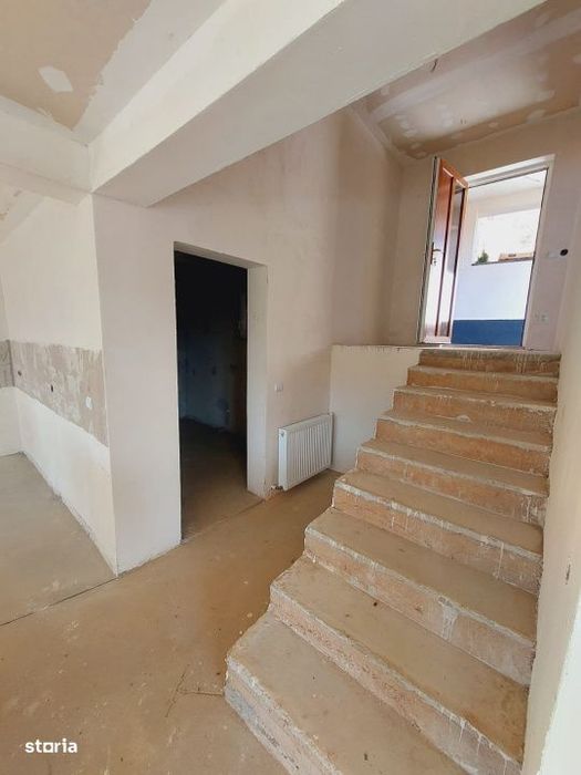 Casa tip Duplex, 130 mp, teren 450 mp, panorama sud, loc. Stolna