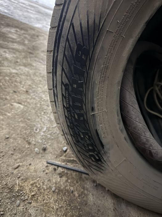Продам летние покрышки