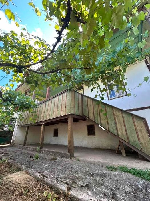 Продавам къща в село Козаревец