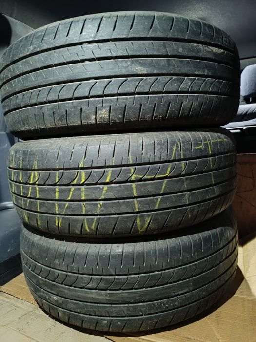 Продам резину 235 55 r20