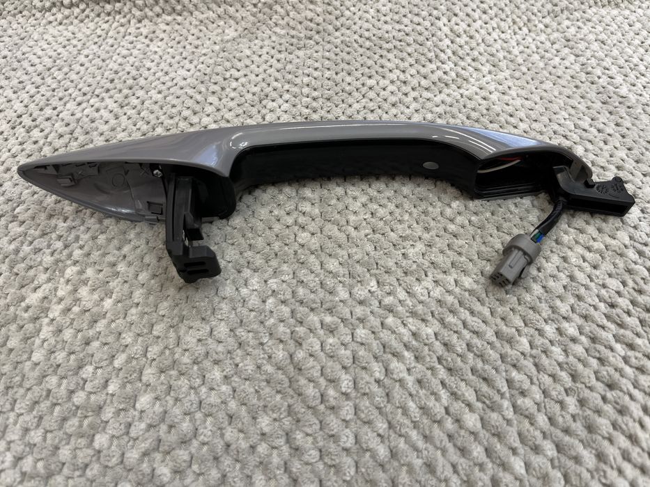 Ручка двери на Sonata DN 8