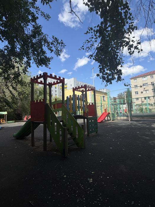 Продается 2-х Универмаг , 2 этаж