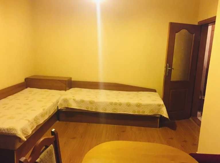 Дава се под наем Двустаен апартамент в Бургас, Промишлена зона - Юг - 68 кв.м за 110 € - Снимка #1