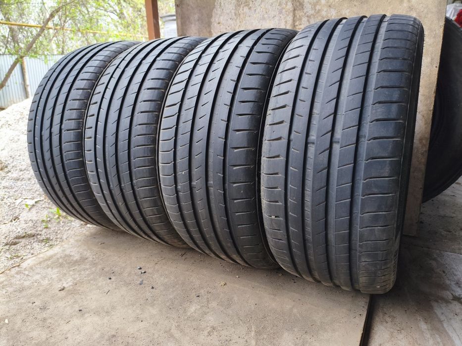 245/235 40 R18 Комплект 4шт. 2024 Год Шины
