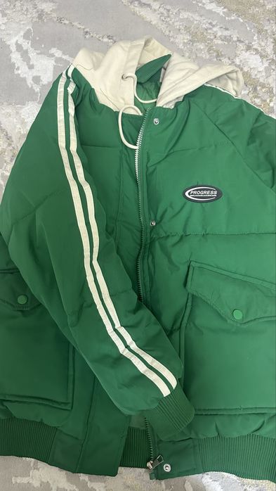 Куртка в отличном состоянии