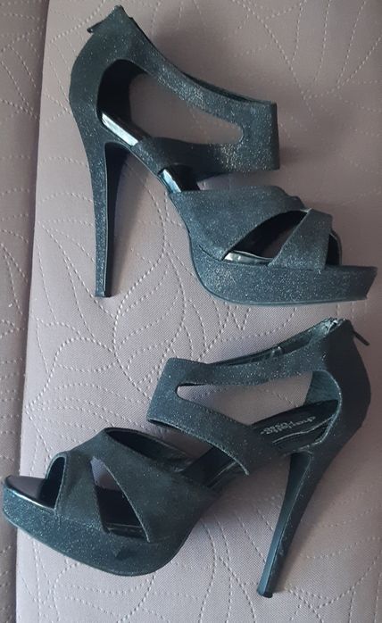 Продам туфли. Размер 37-38.