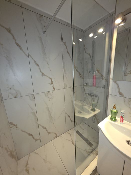Apartament 3 camere parter Prundu