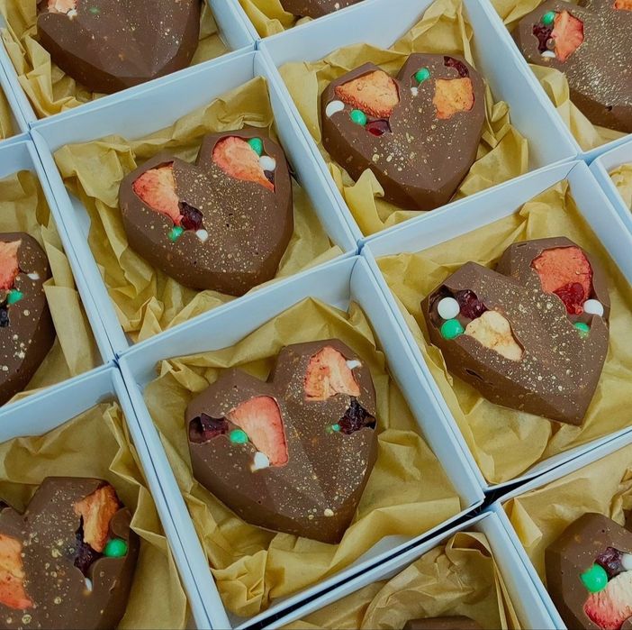 Шоколад ручной работы (с начинками)