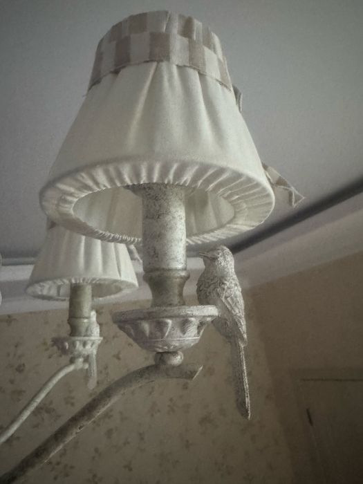 Продам люстру б/у