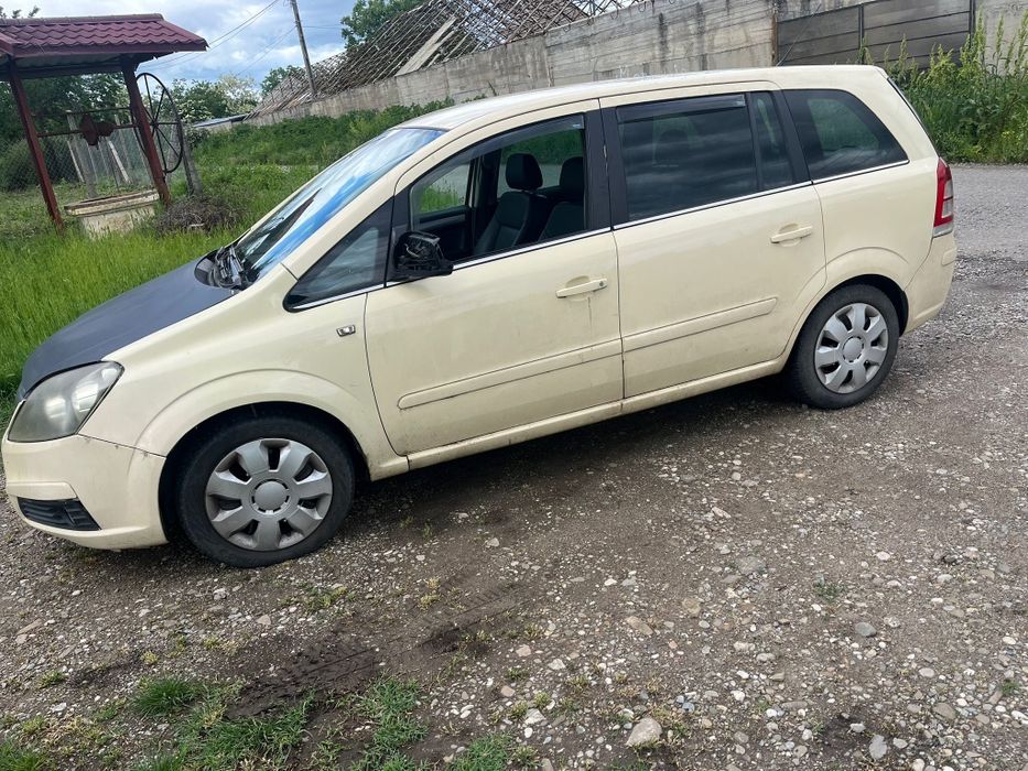 Dezmembrez opel zafira 2010  1.9d 120 cp  automat