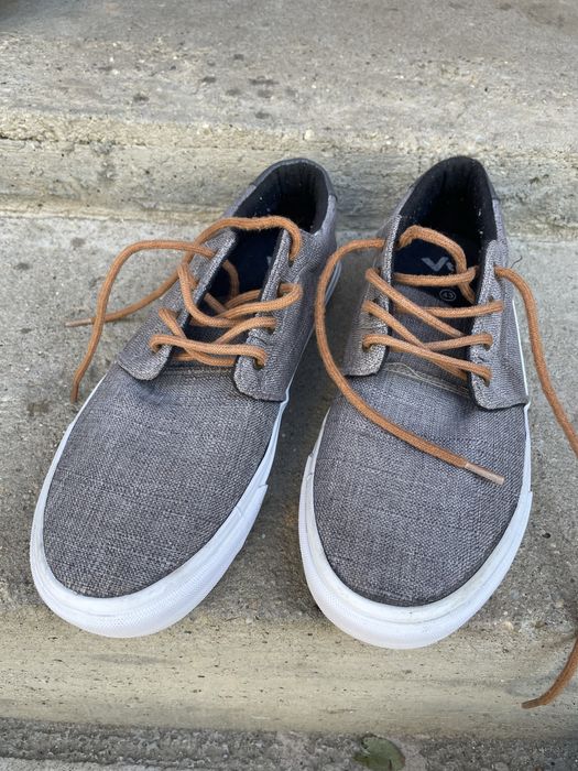 adidasi VTY purtati de 3 ori