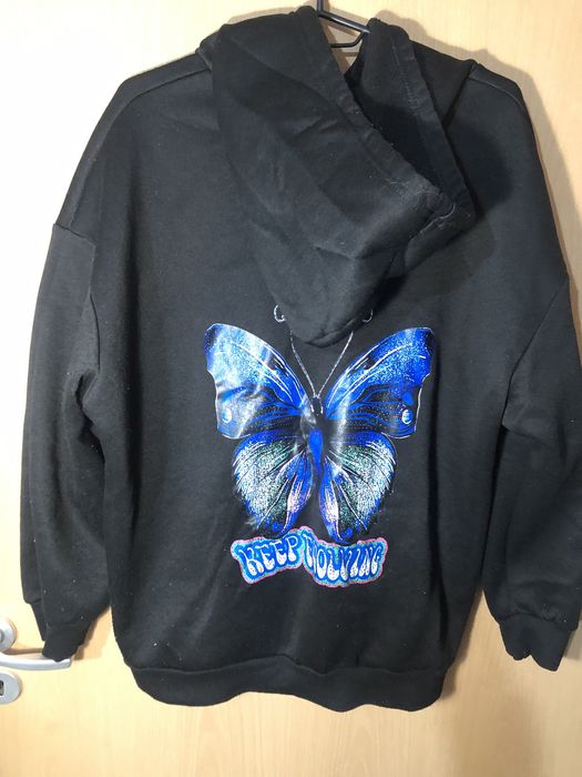 Топли зимни дамски пуловери