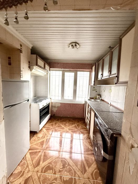 Мархабо.Сдаётся 3х комнатная квартира.14-Школа