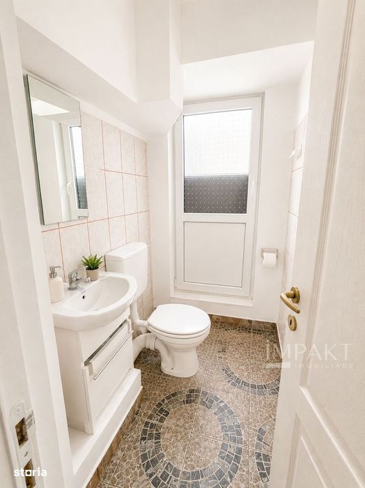 Inchiriez spatiu magazin, langa Platinia