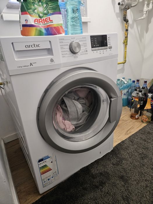 Vând mașină de spălat arctic