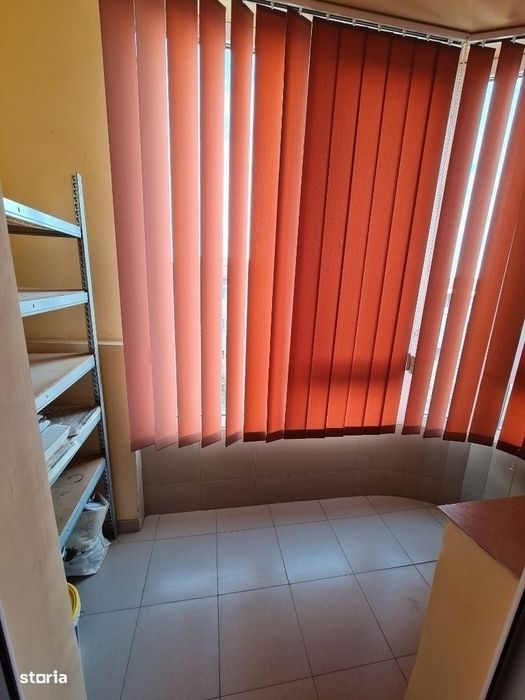 Inchiriez ap. 2 camere Decomandat Pe Bulevard Centrala,Clima.