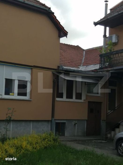 Casa de vanzare, 241.20 mp, zona Centrala