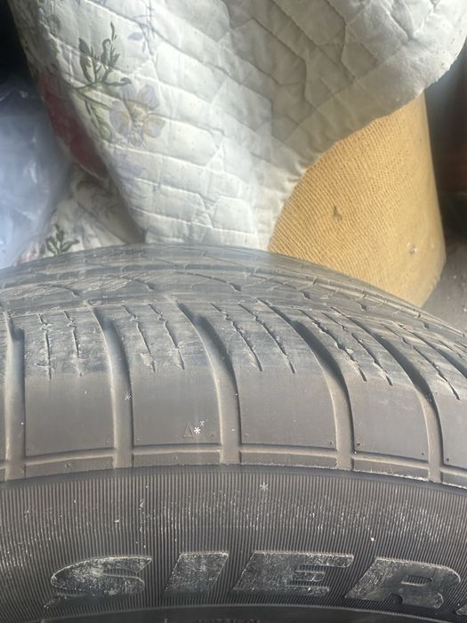 Продам покрышки две пары