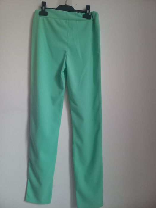 Pantaloni dama verde menta