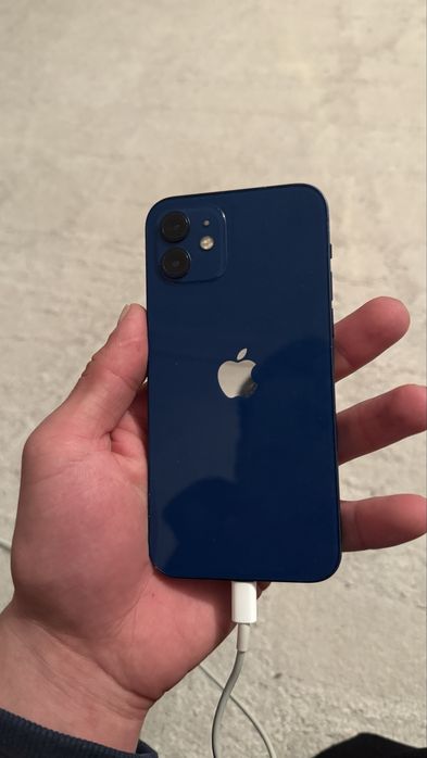 IPhone 12 128гб емкость 77