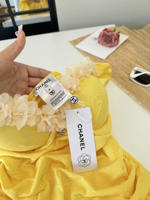 Costum de baie Chanel , calitate premium , pe comanda , nou , M