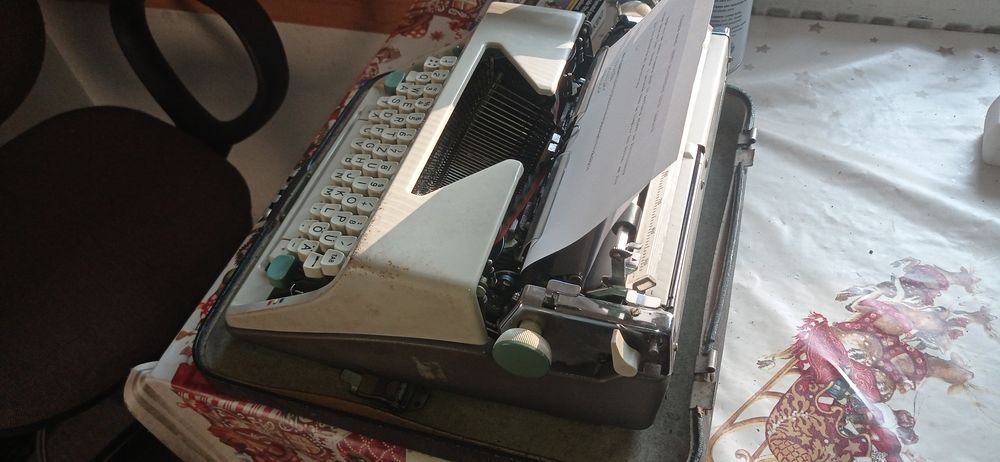 Mașina de scris mecanica full metal