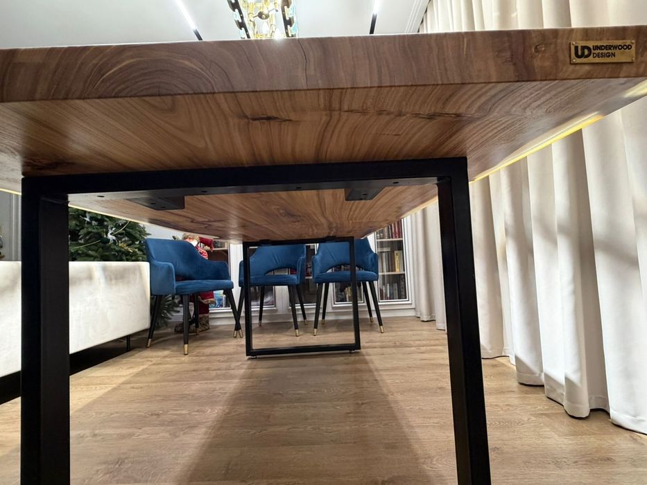 Дизайнерский стол