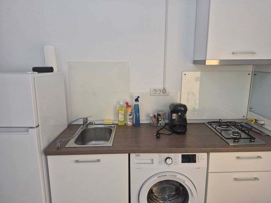Studiouri+apartament complet utilate, str. Pescăruș-Faleză Nord, ideal studenți, centrale pe gaz, mobilier nou, wi-fi, bucătărie utilată, baie proprie
