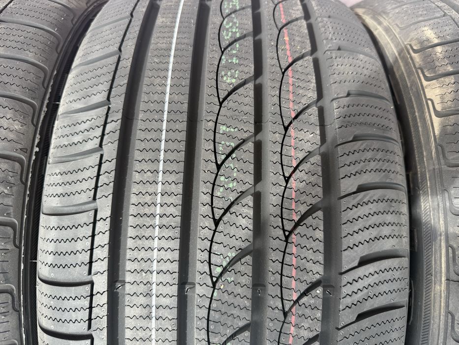 275/35 R19 + 245/40 R19 ROTALLA WINTER anvelope noi iarna 2025