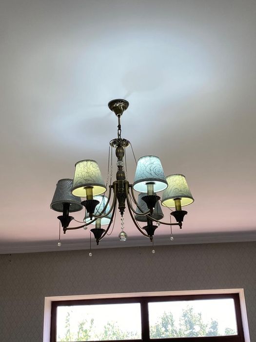 Продается люстры