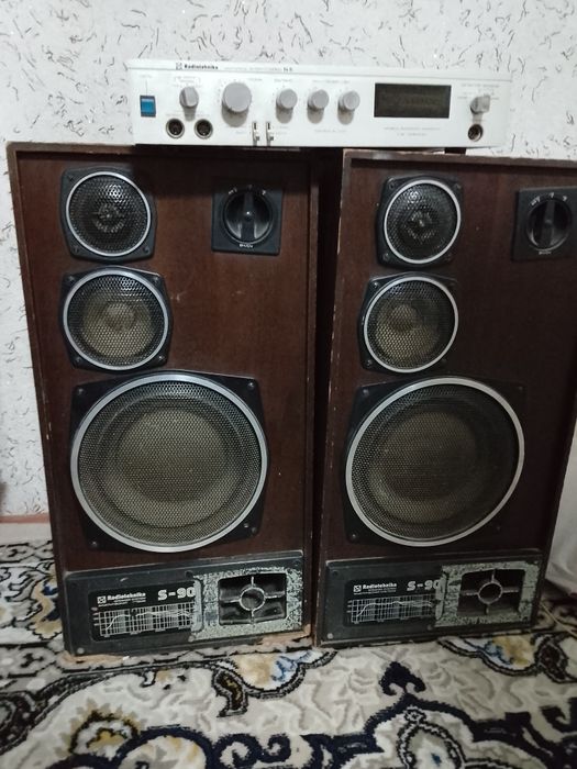 Kalonkalar sotiladi narxi 250 dolir kami bo qoganini telda gaplashamiz