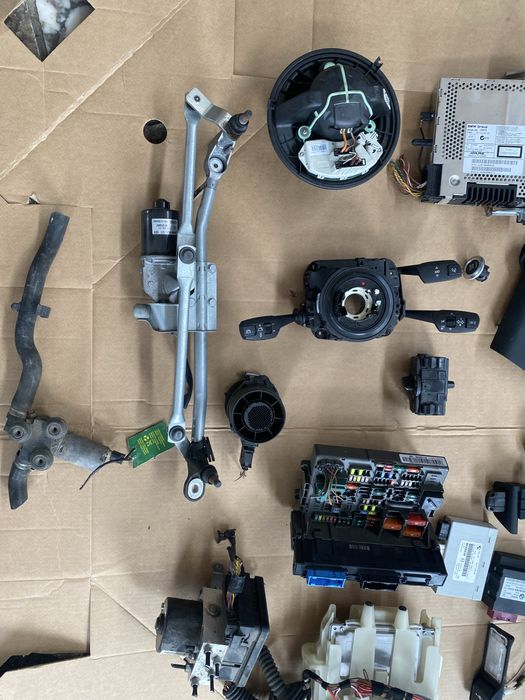 Volan ,far xenon ,aeroterma ,contact ,comanda clima Bmw seria 1 e87