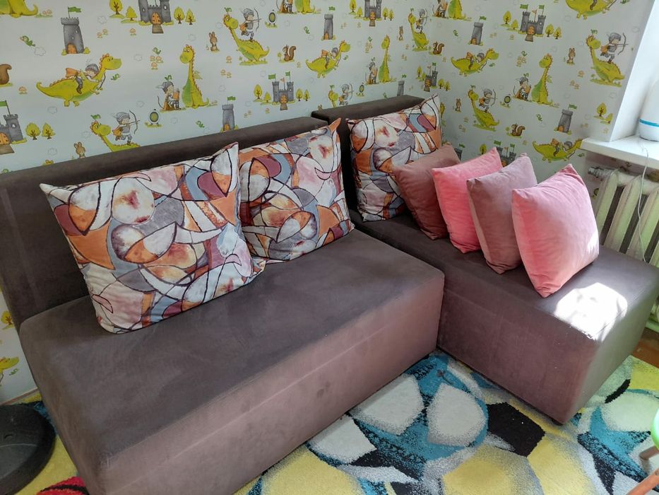 Диван-45000 тенге