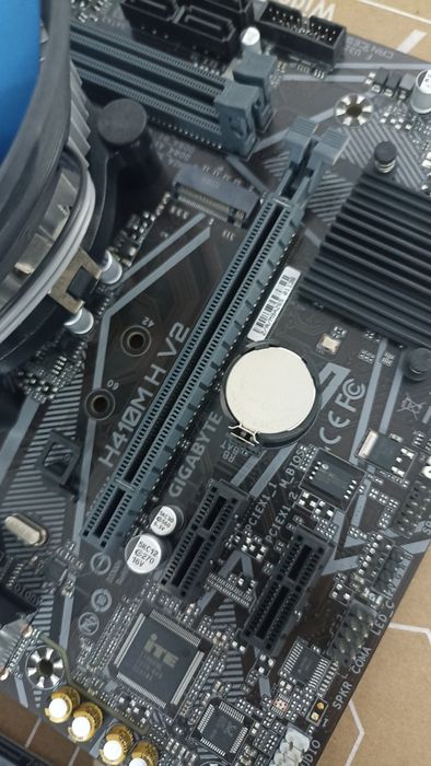 Материнская плата Gigabyte h410m