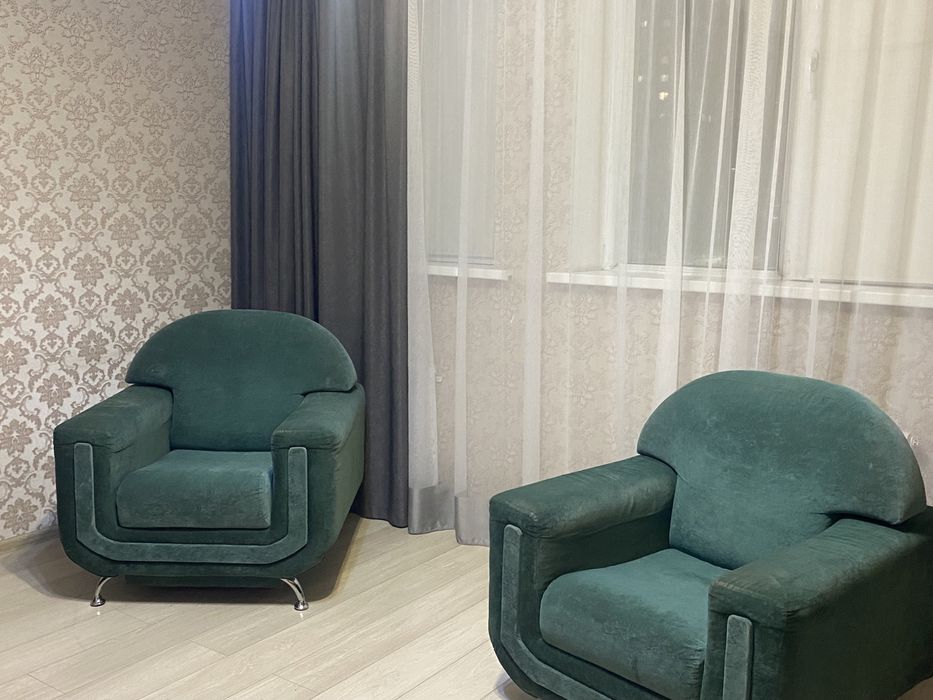 Продам диван+ 2 кресла б/у